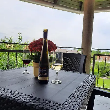 Harmonia Vendeghaz * Balatonalmádi