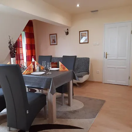 Harmonia Vendeghaz Apartment *