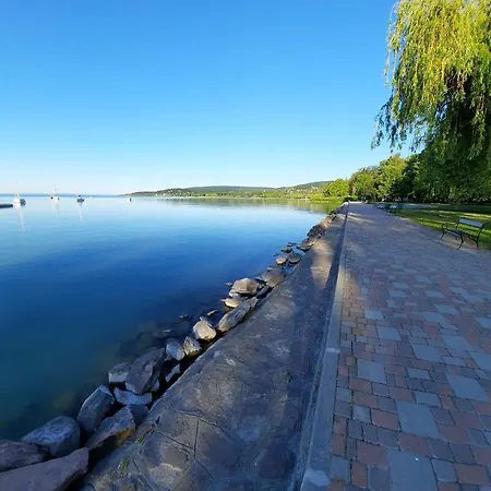 Harmonia Vendeghaz Apartment