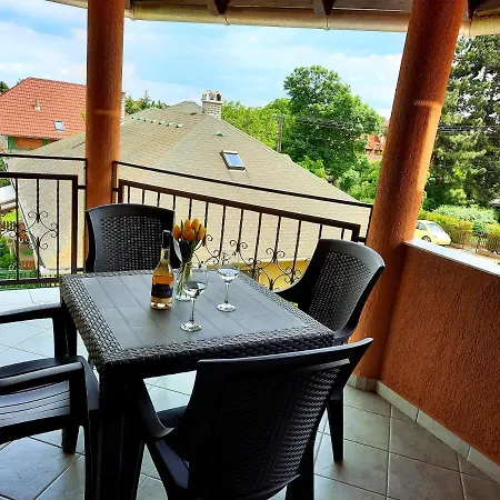 Appartement Harmónia Balatonalmádi
